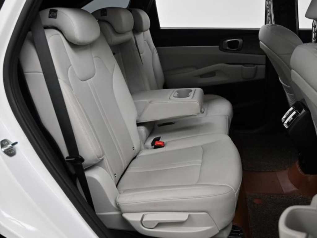 KIA Sorento - Vista 12