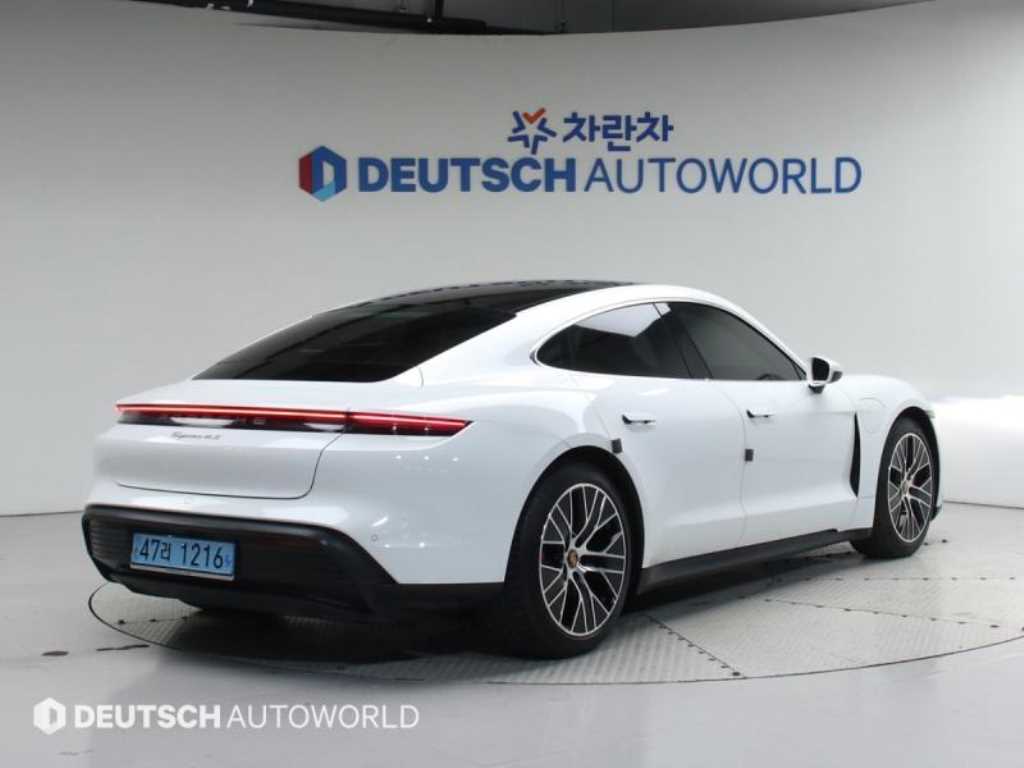 Porsche Taycan - Vista 2