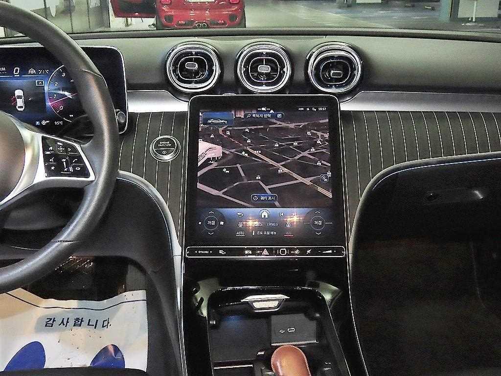 Mercedes Benz C Class - Vista 11