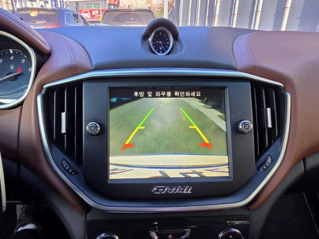 Maserati Ghibli - Vista 8