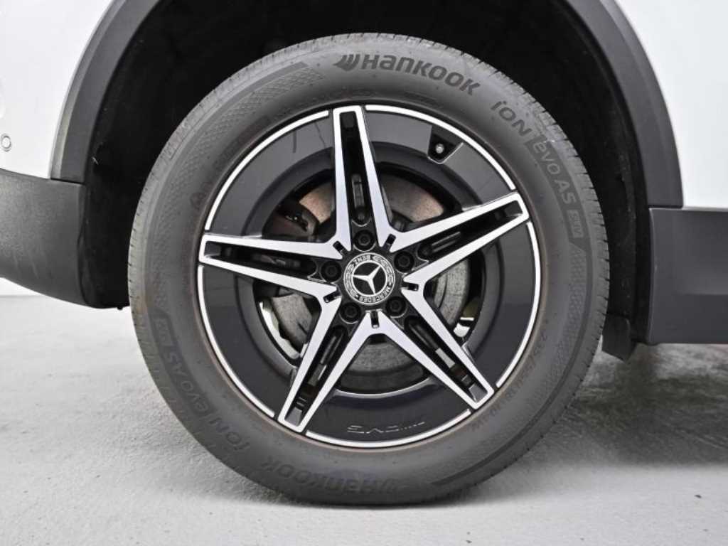 Mercedes Benz EQA - Vista 5