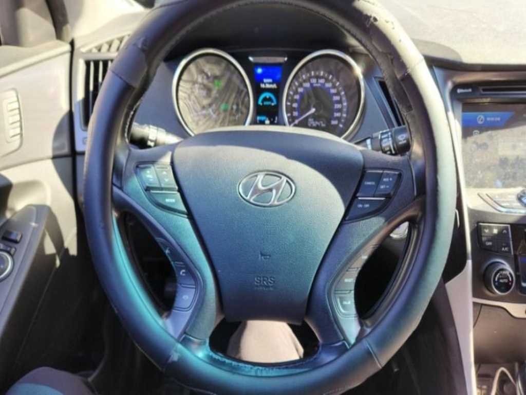 HYUNDAI Sonata - Vista 10