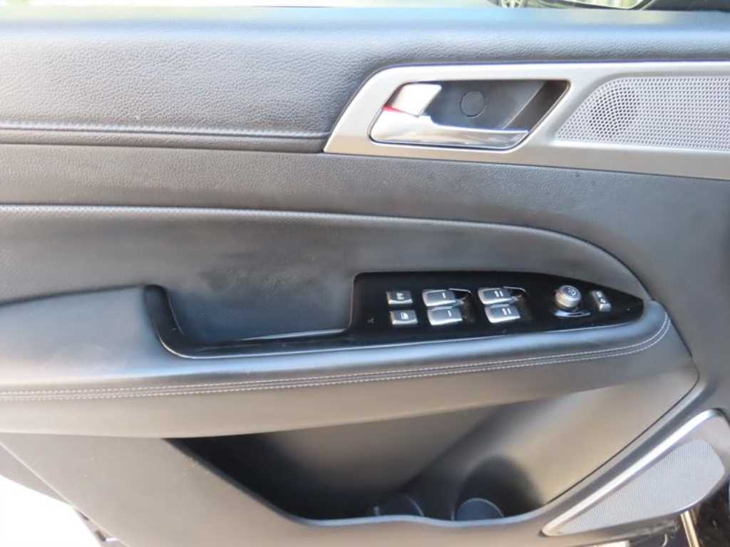 Ssangyong Rexton - Vista 7