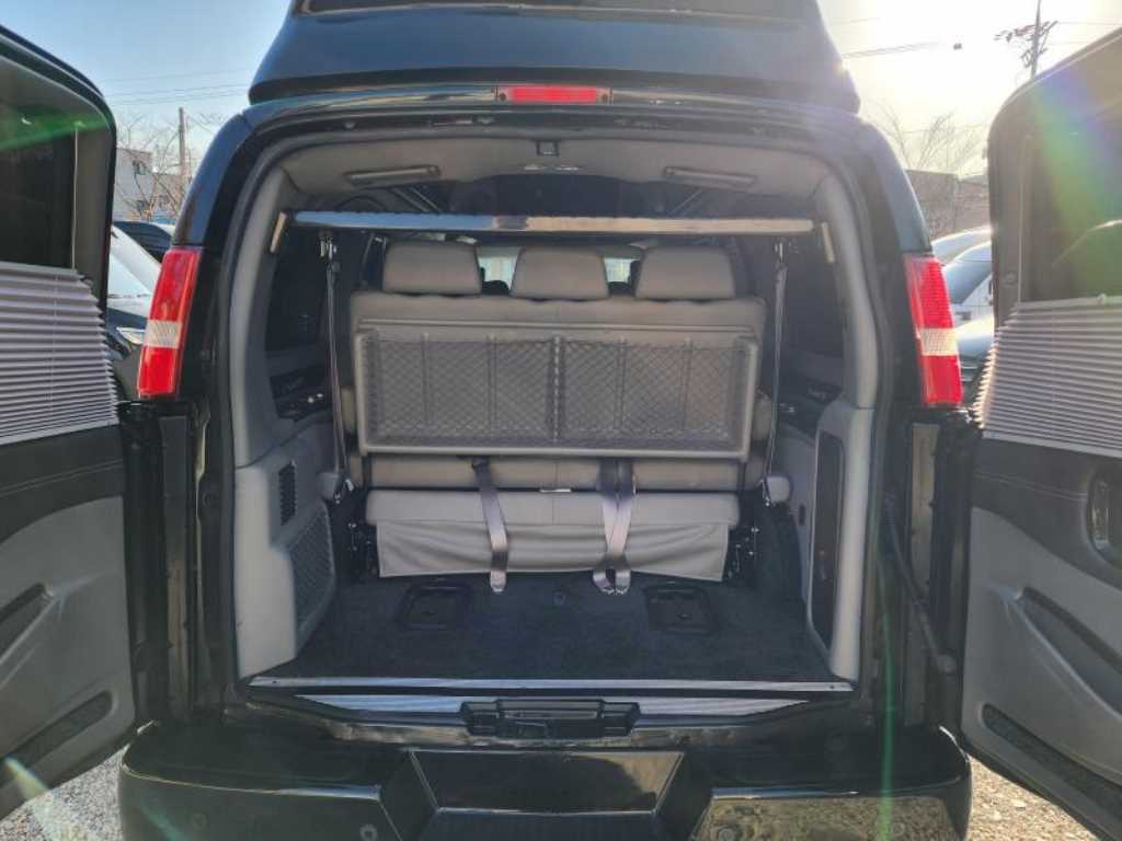 Chevrolet Express van 2016 Negro - Importación desde Corea - HF Imports Iquique - Foto 13