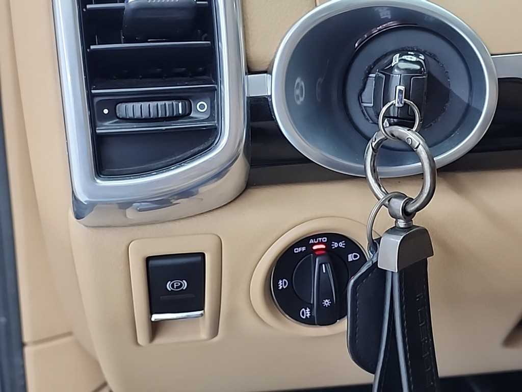 Porsche Cayenne 2013 Negro - Importación desde Corea - HF Imports Iquique - Foto 17