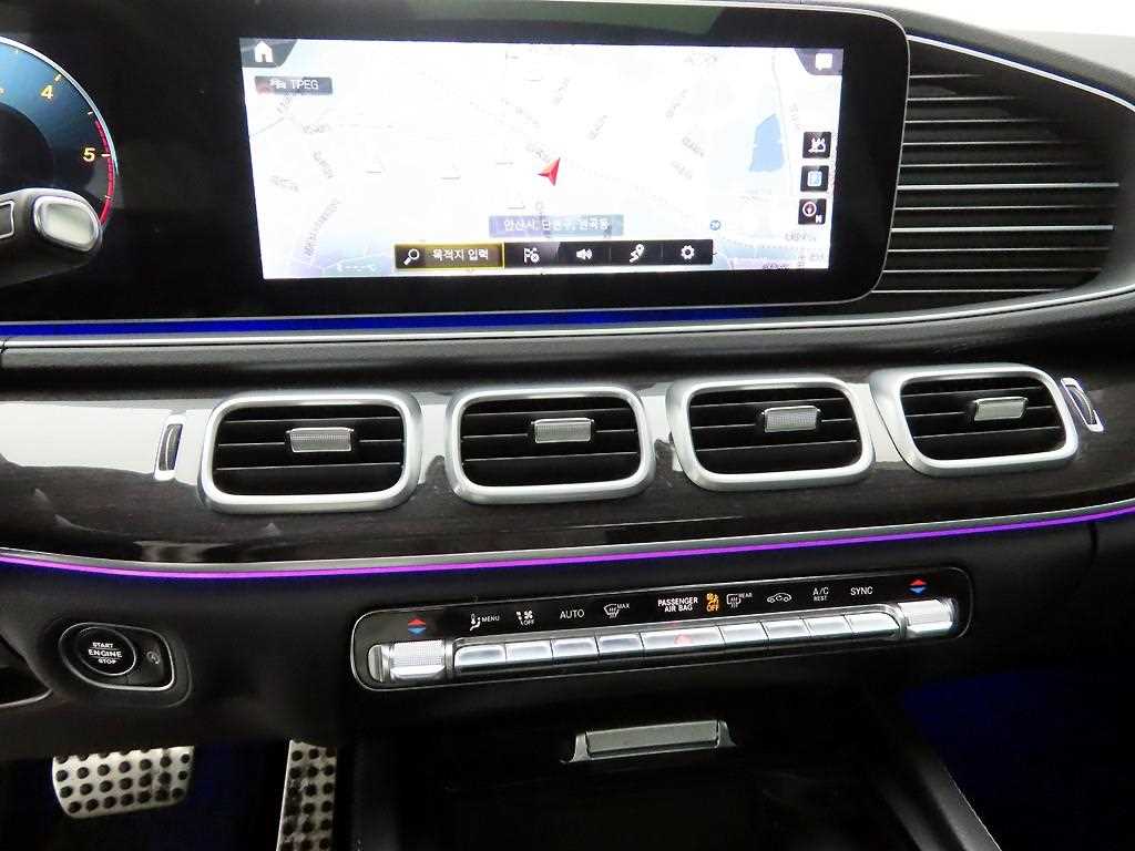 Mercedes Benz GLE Class - Vista 9