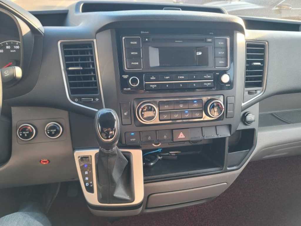 HYUNDAI Solati - Vista 9