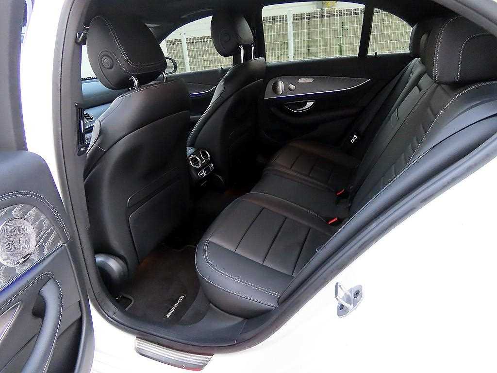 Mercedes Benz E class - Vista 6