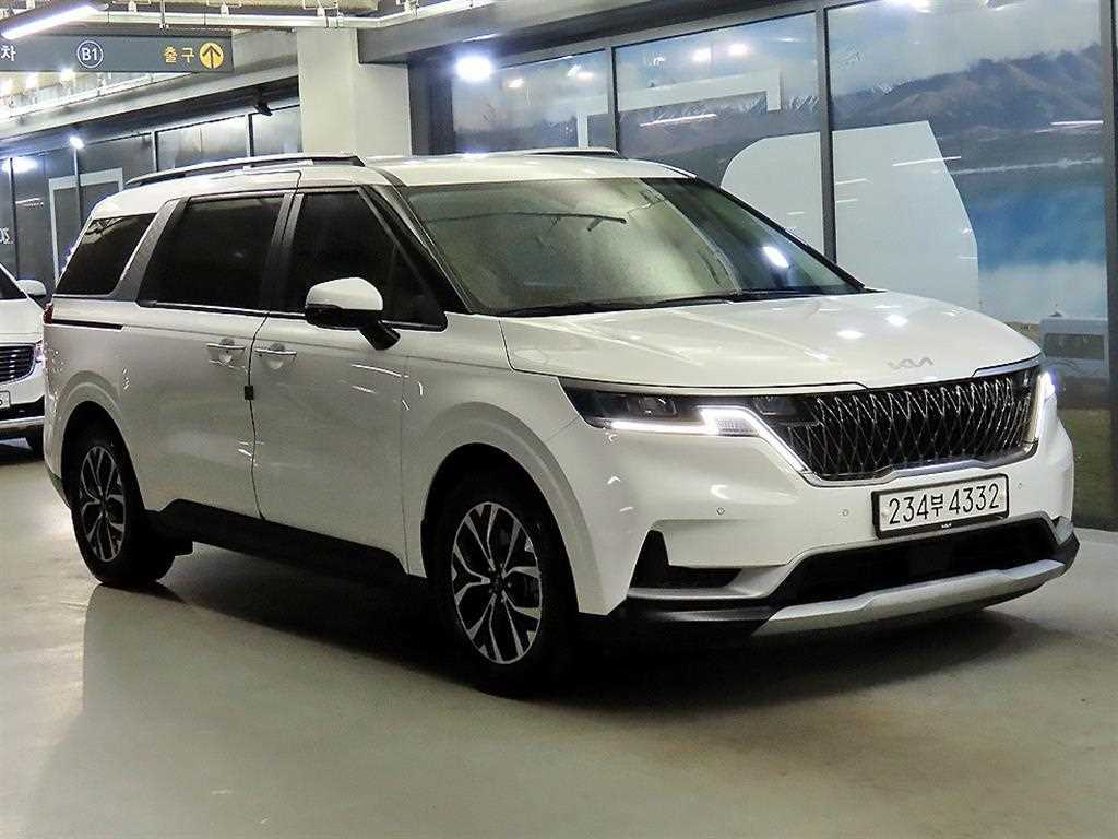 KIA Carnival 2023 Blanco - Importación desde Corea - HF Imports Iquique - Foto 1