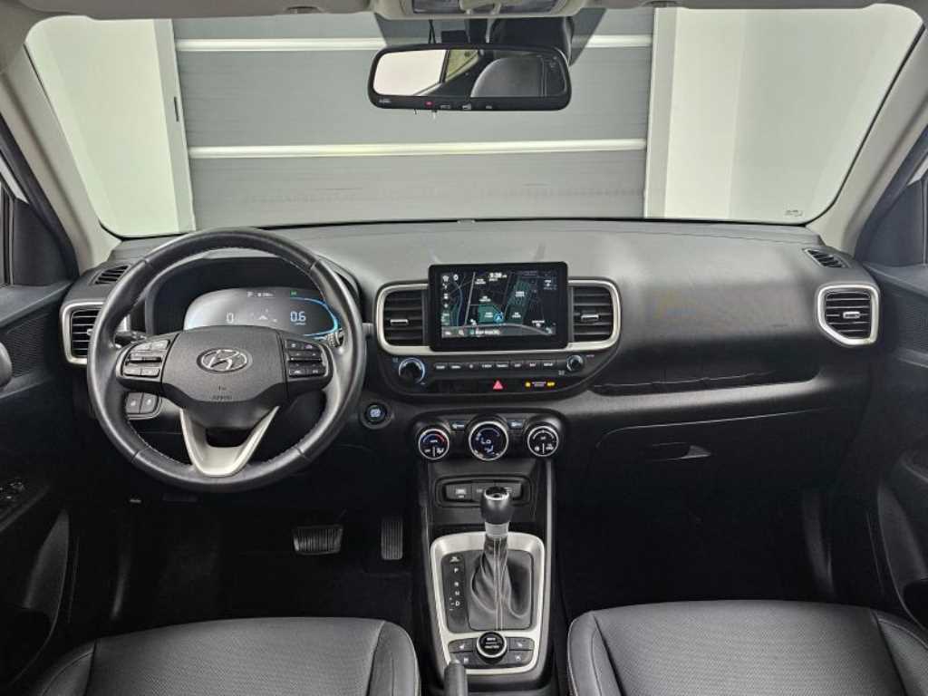 HYUNDAI Venue - Vista 7