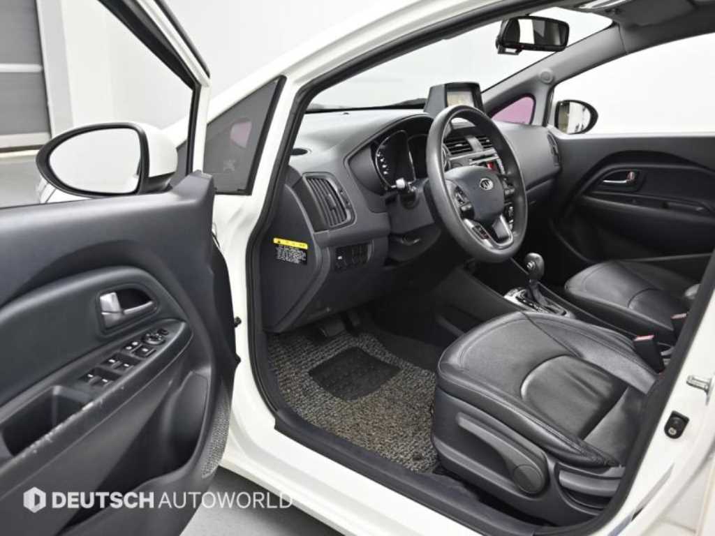 KIA Pride - Vista 11