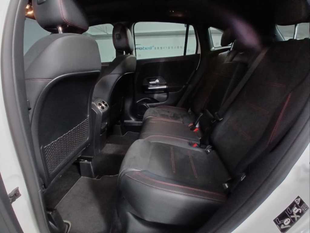 Mercedes Benz GLA Class - Vista 6