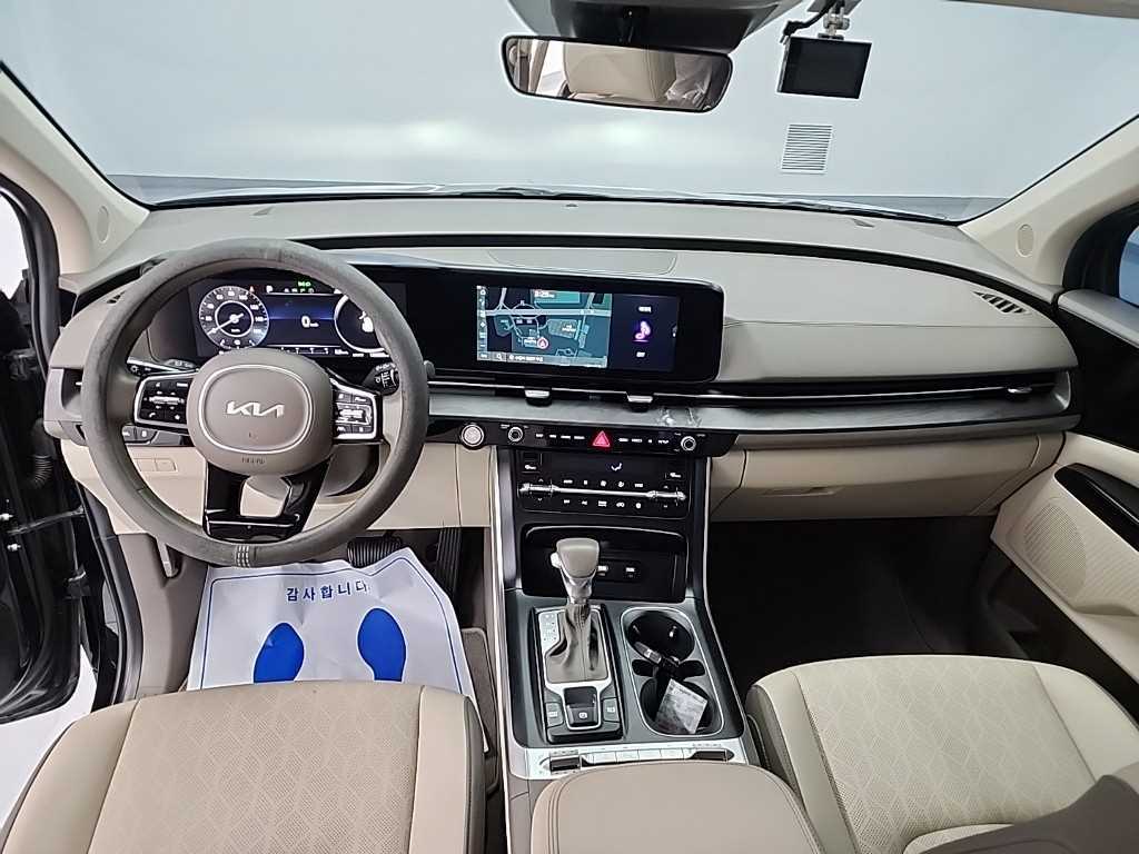 KIA Carnival - Vista 7