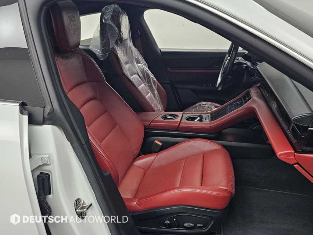 Porsche Taycan - Vista 10