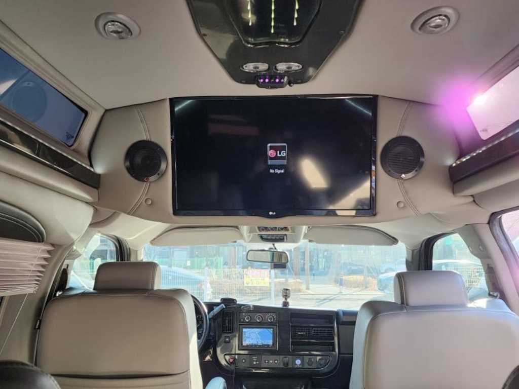 Chevrolet Express van - Vista 9