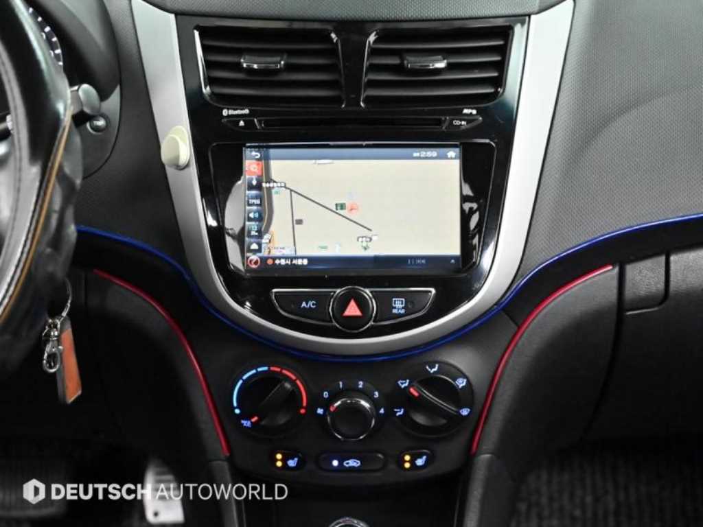 HYUNDAI Accent 2014 Plateado - Importación desde Corea - HF Imports Iquique - Foto 14