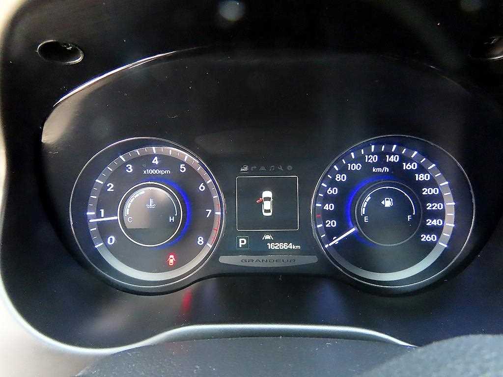 HYUNDAI Grandeur - Vista 9