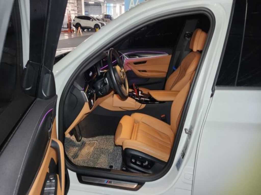 BMW 5 Series - Vista 5