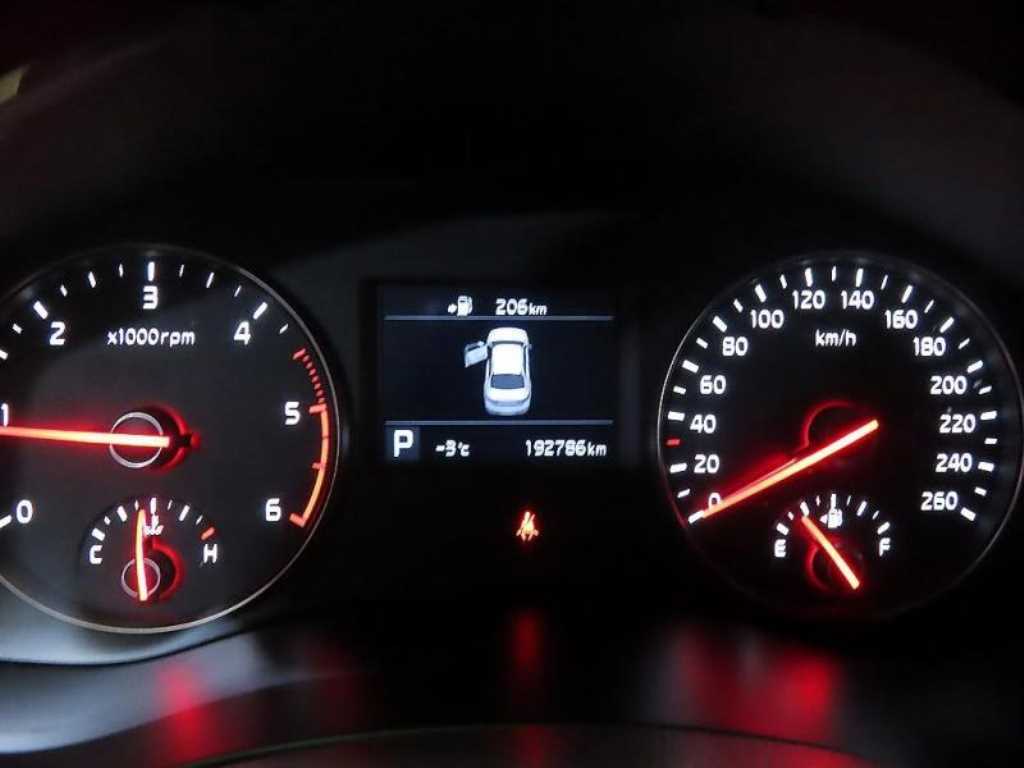 KIA K7 - Vista 9