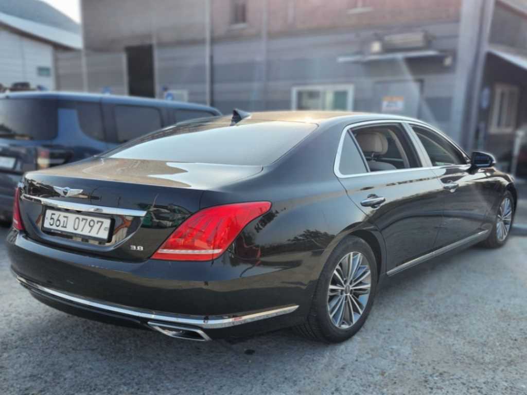 Genesis EQ900 - Vista 6