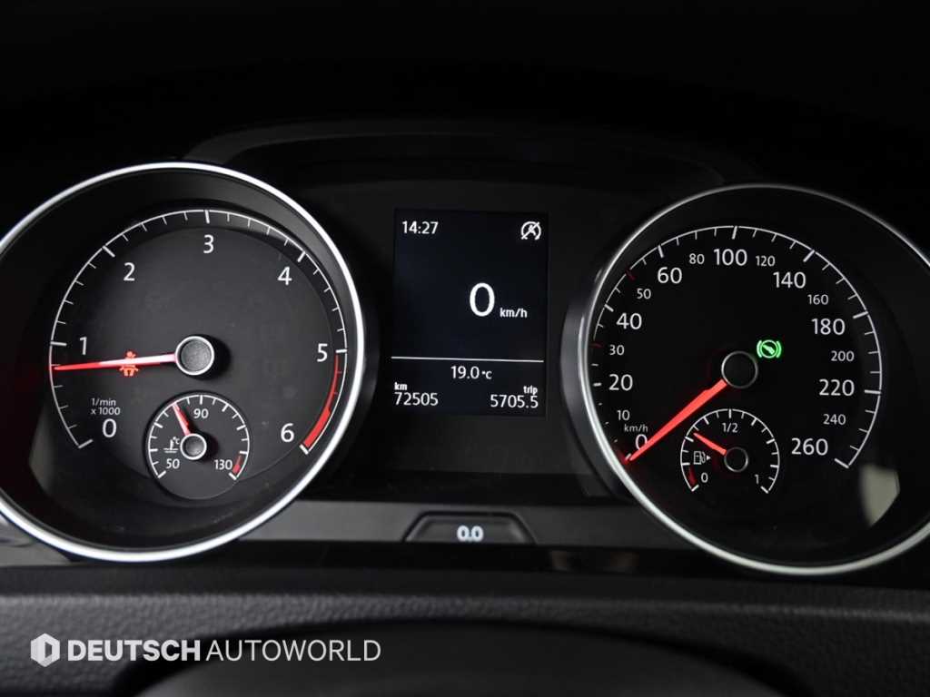 Volkswagen Golf - Vista 8