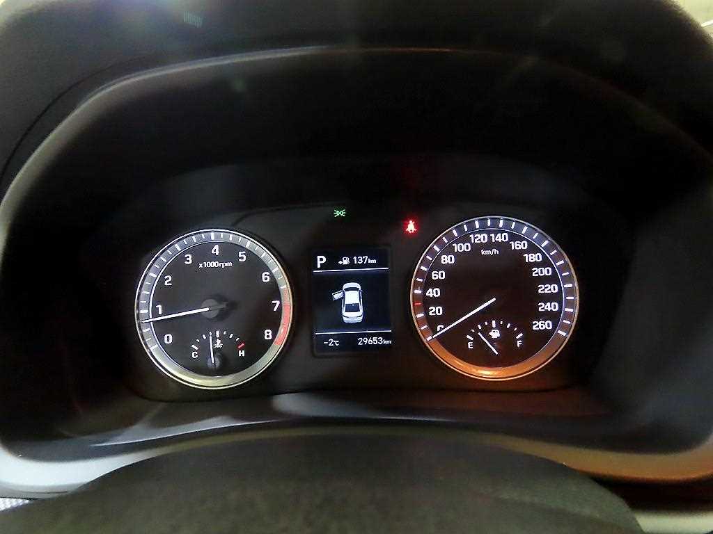 HYUNDAI Sonata - Vista 9