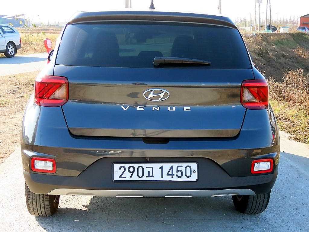 HYUNDAI Venue - Vista 4