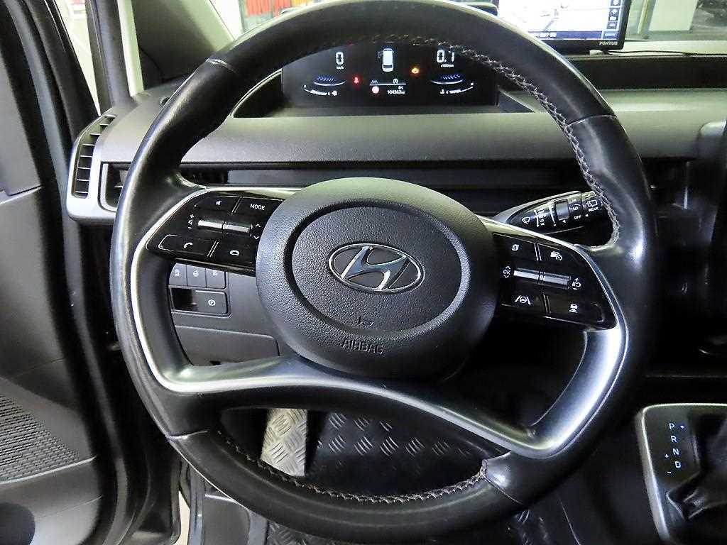 HYUNDAI Staria - Vista 8