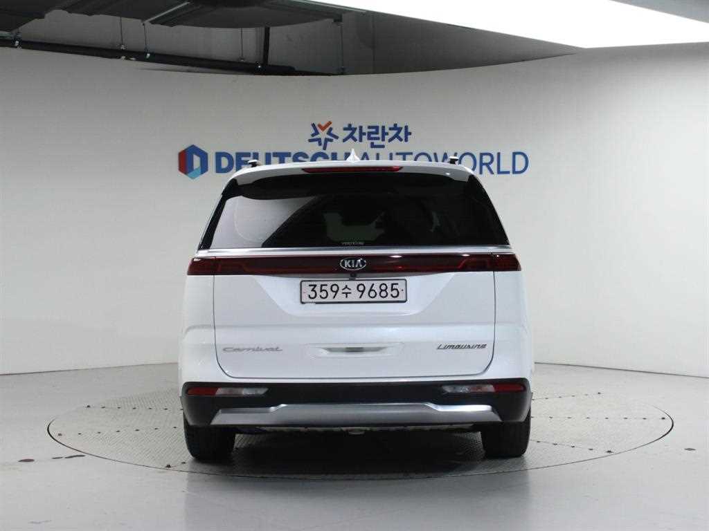 KIA Carnival - Vista 4