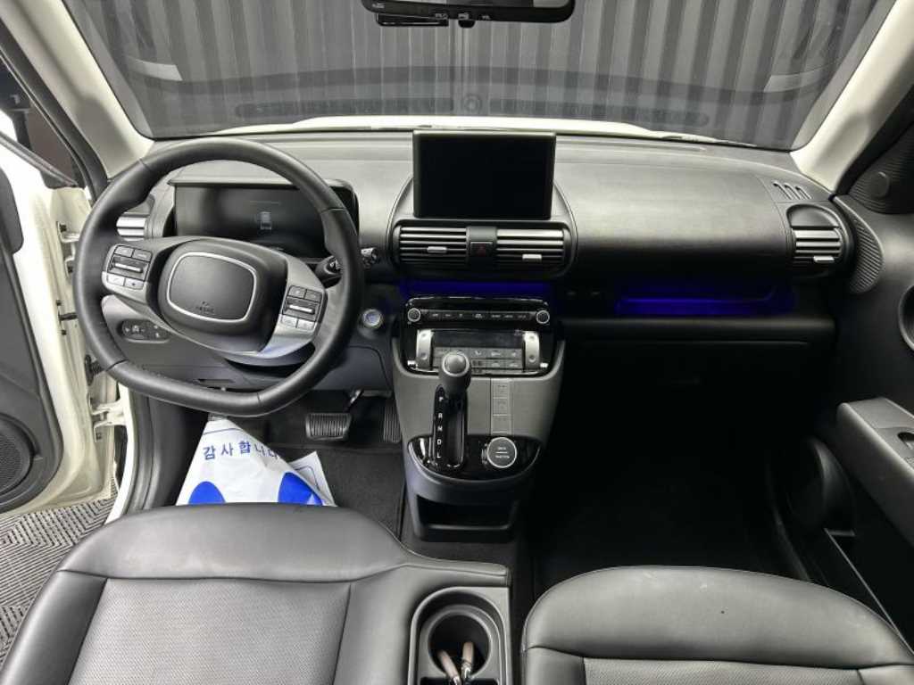 HYUNDAI Casper - Vista 10