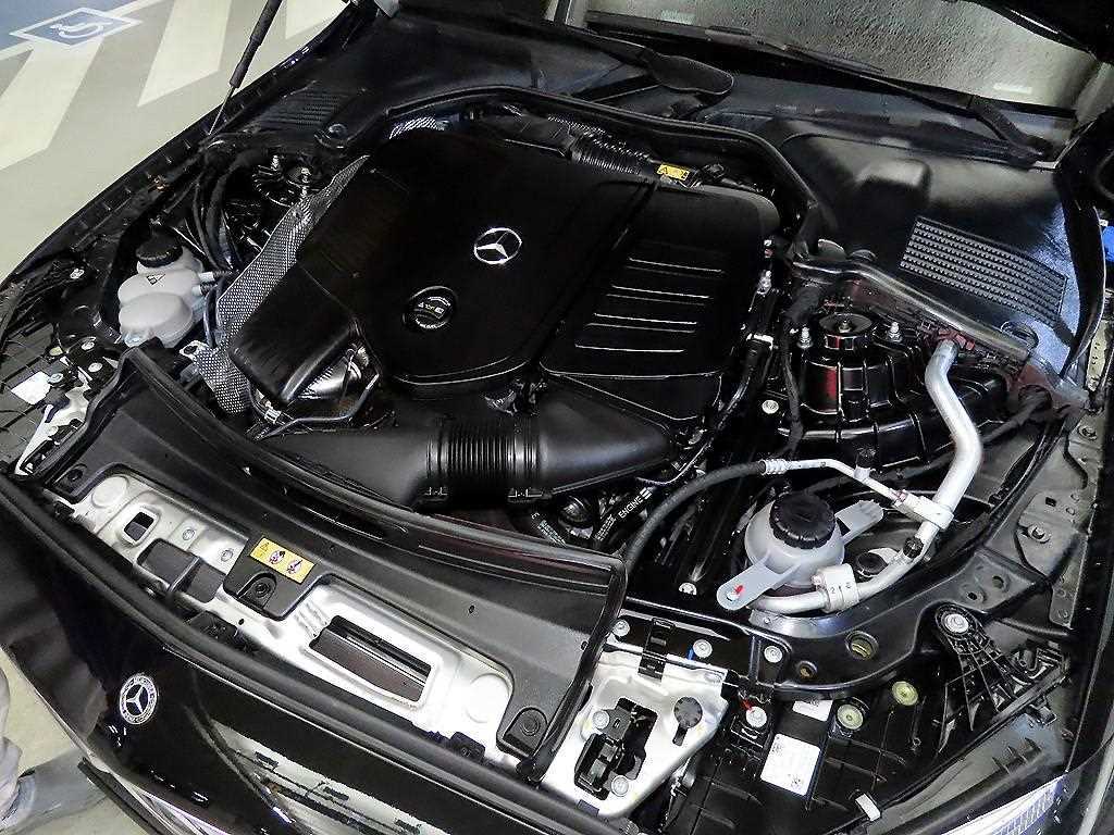 Mercedes Benz C Class 2023 Negro - Importación desde Corea - HF Imports Iquique - Foto 19