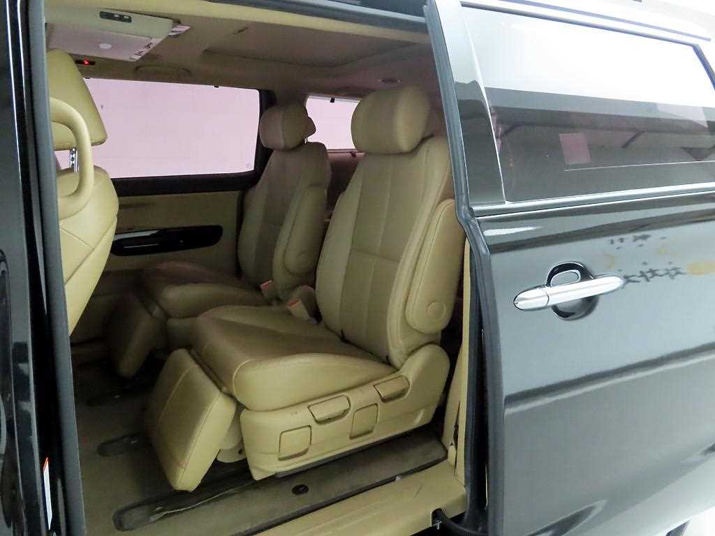 KIA Carnival 2016 Negro - Importación desde Corea - HF Imports Iquique - Foto 13