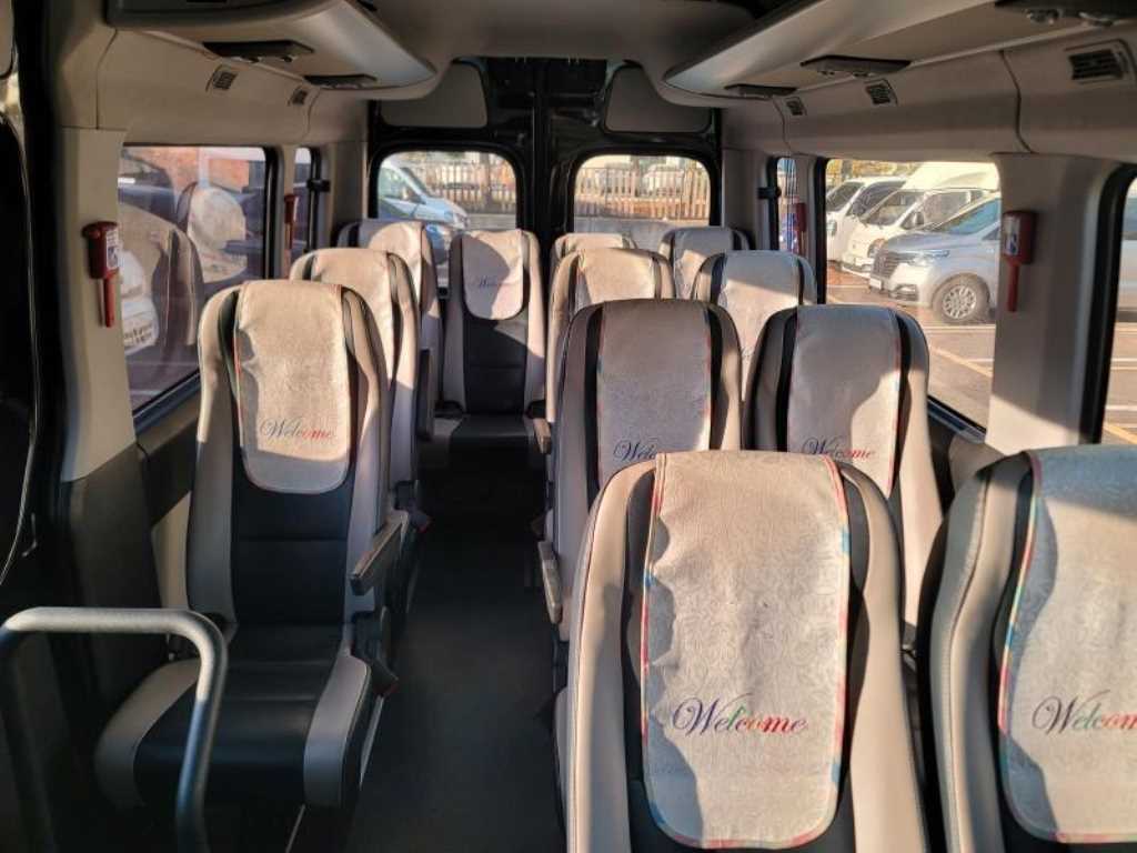 HYUNDAI Solati - Vista 12