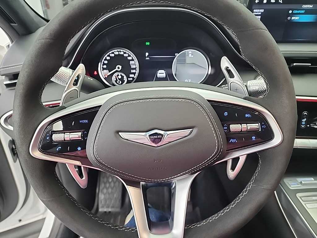 Genesis GV70 - Vista 9