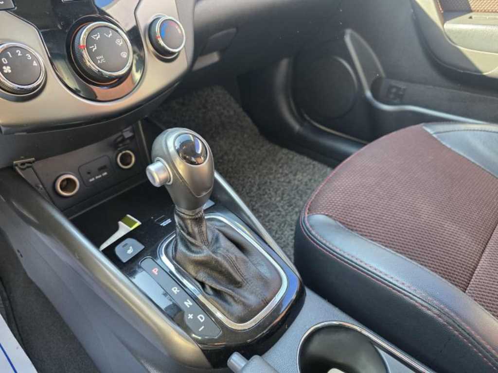 KIA Forte - Vista 11