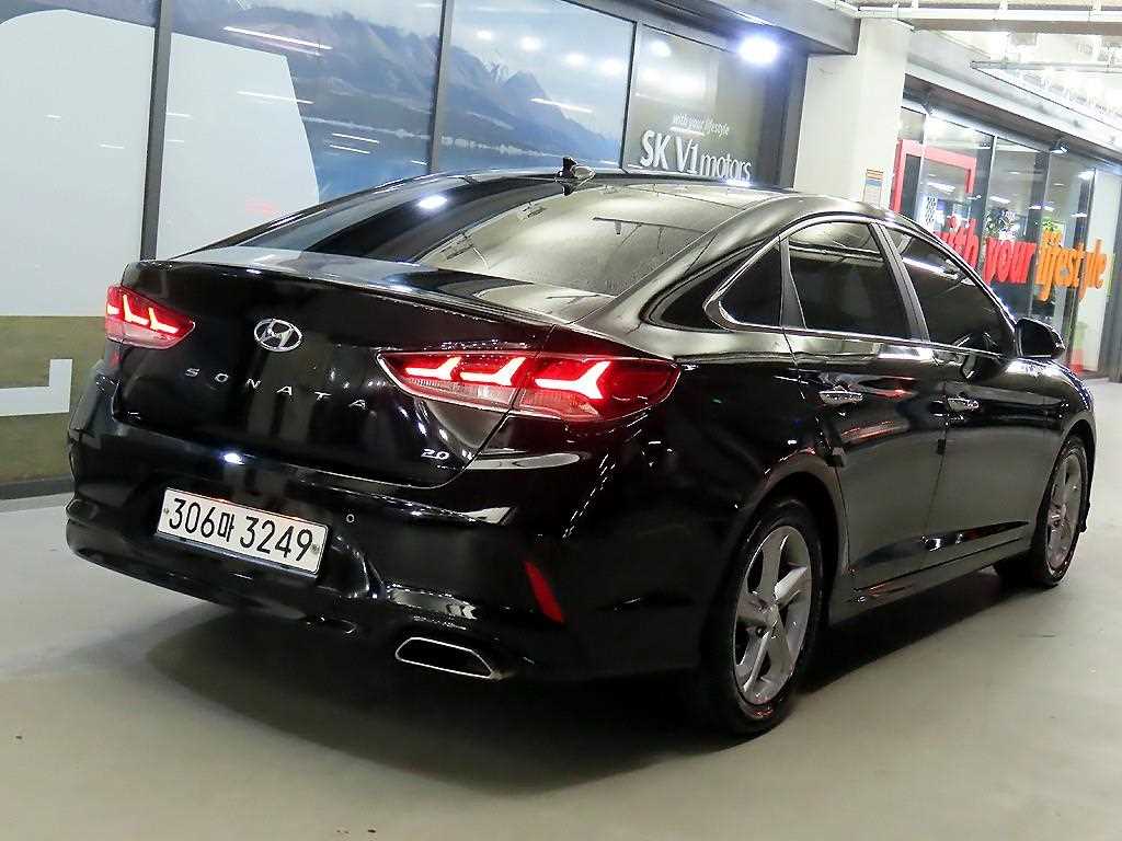 HYUNDAI Sonata - Vista 4