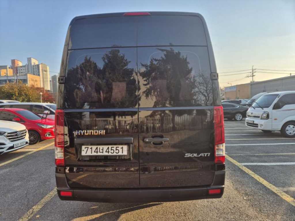 HYUNDAI Solati - Vista 4