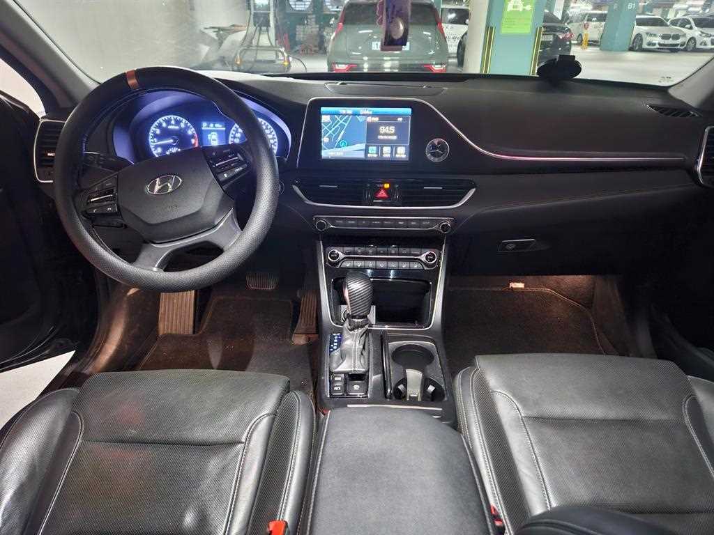 HYUNDAI Grandeur - Vista 5