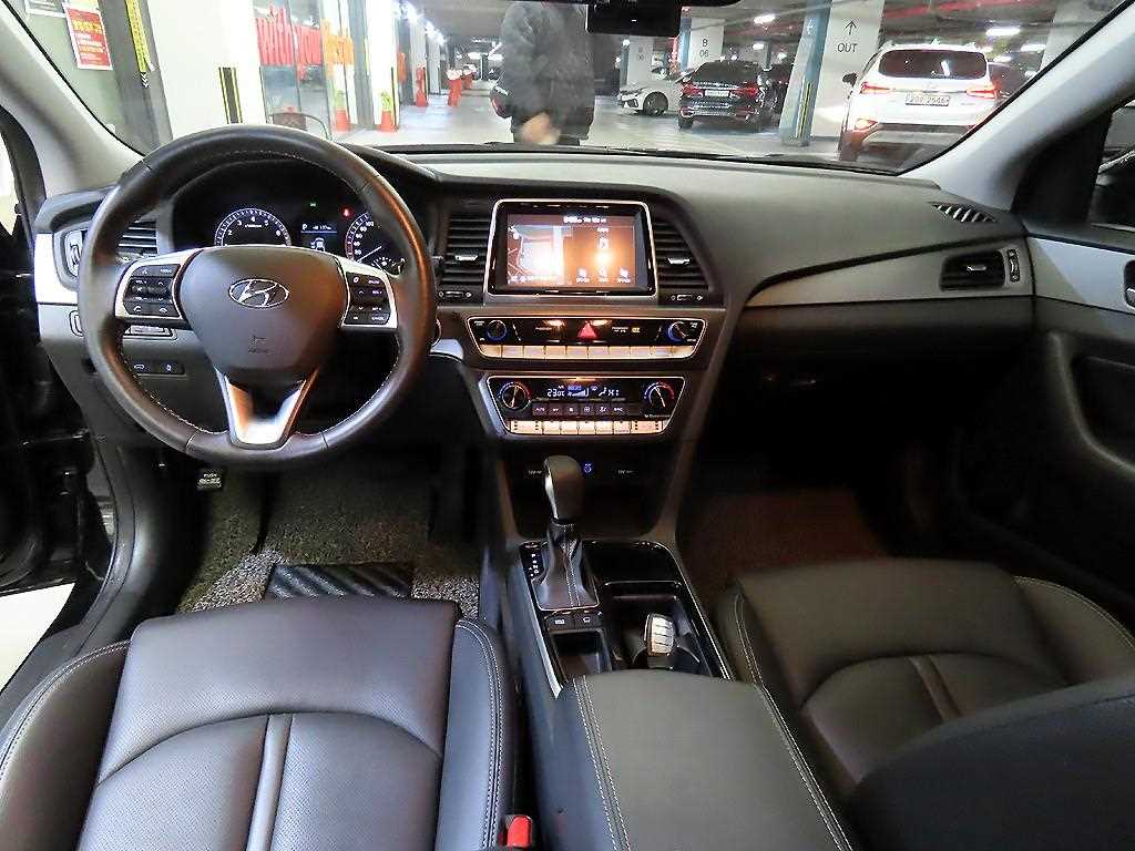 HYUNDAI Sonata - Vista 10