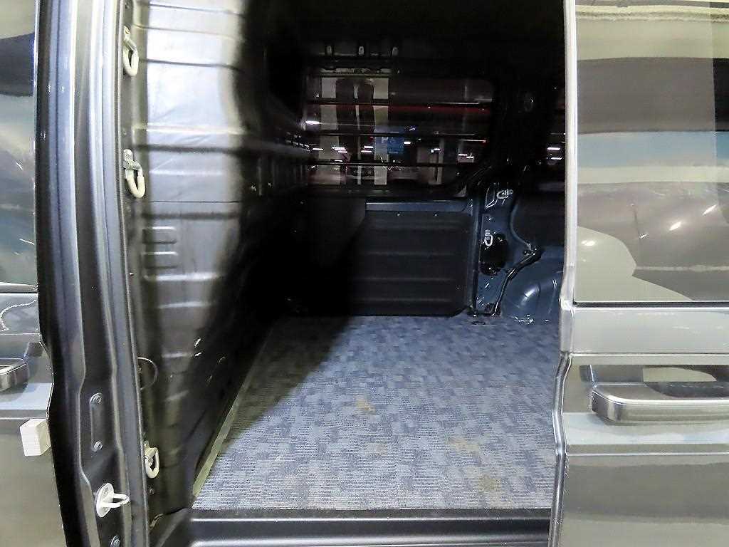 HYUNDAI Staria - Vista 7