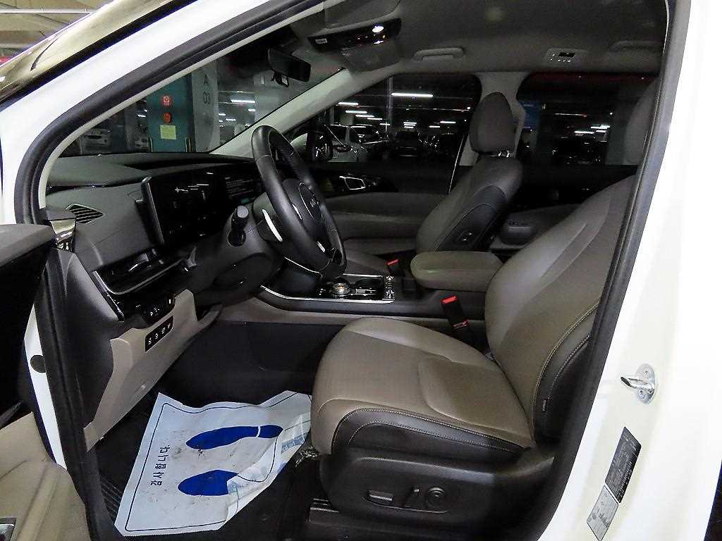 KIA Carnival - Vista 6