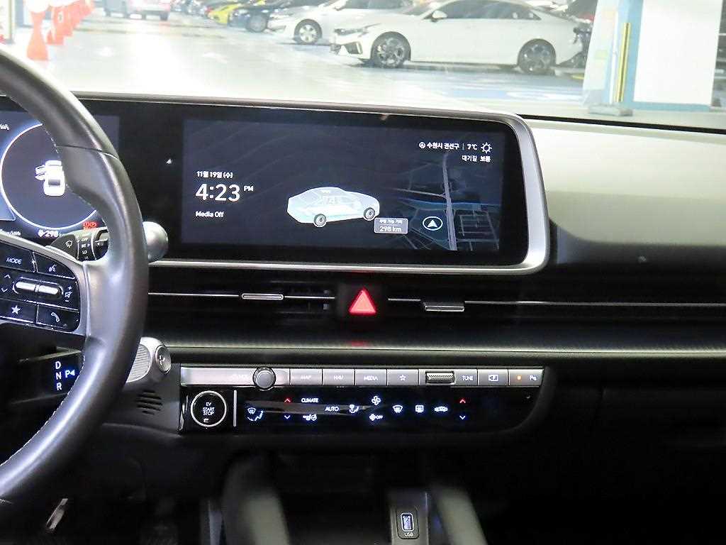 HYUNDAI Ioniq 6 - Vista 11