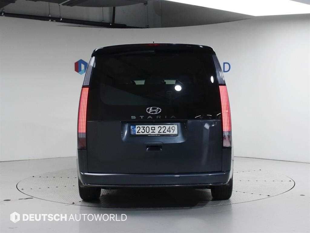 HYUNDAI Staria - Vista 4