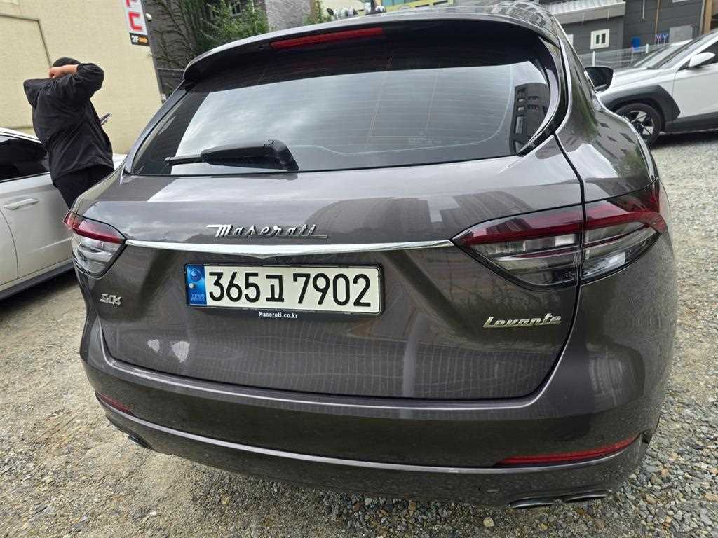 Maserati Levante - Vista 4