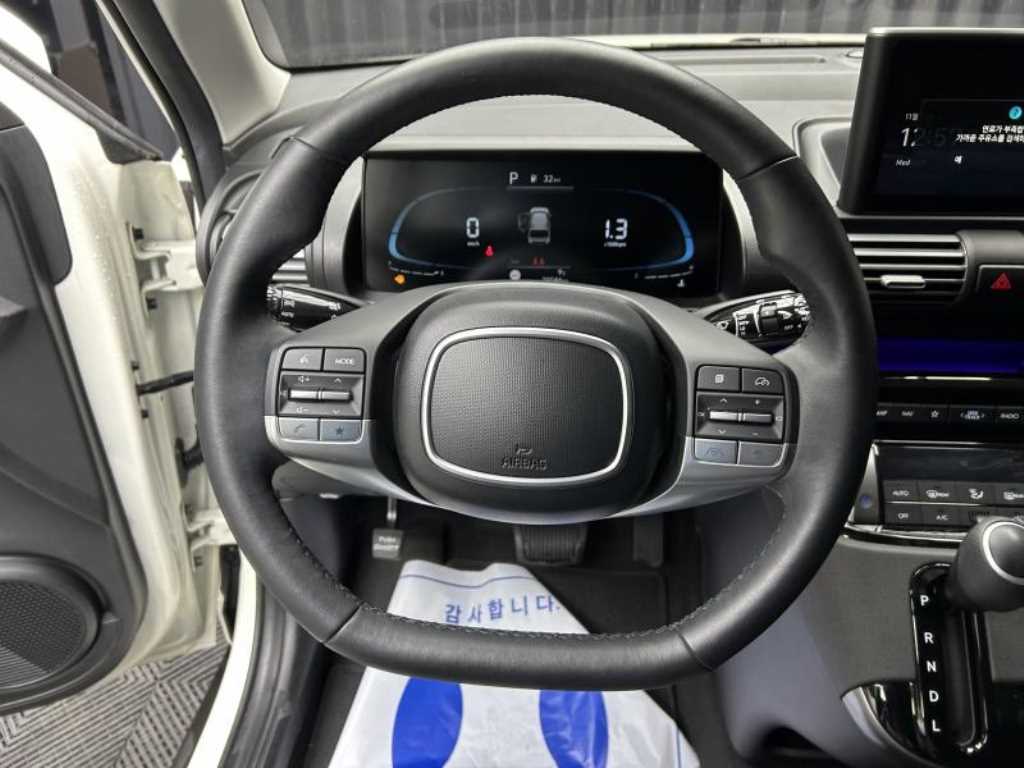 HYUNDAI Casper - Vista 9