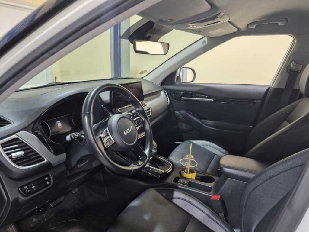 KIA Seltos - Vista 5
