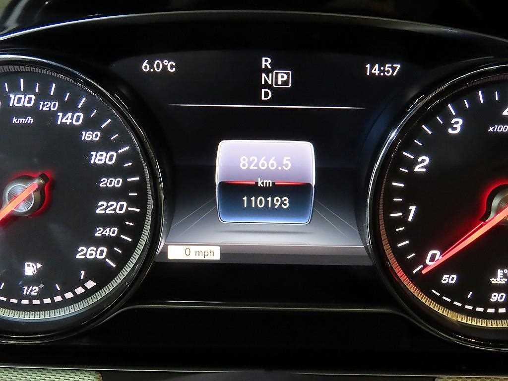 Mercedes Benz E class - Vista 9