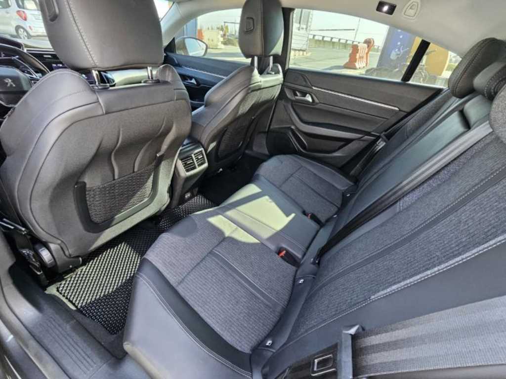 Peugeot 508 - Vista 8