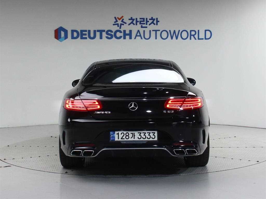 Mercedes Benz S Class - Vista 4