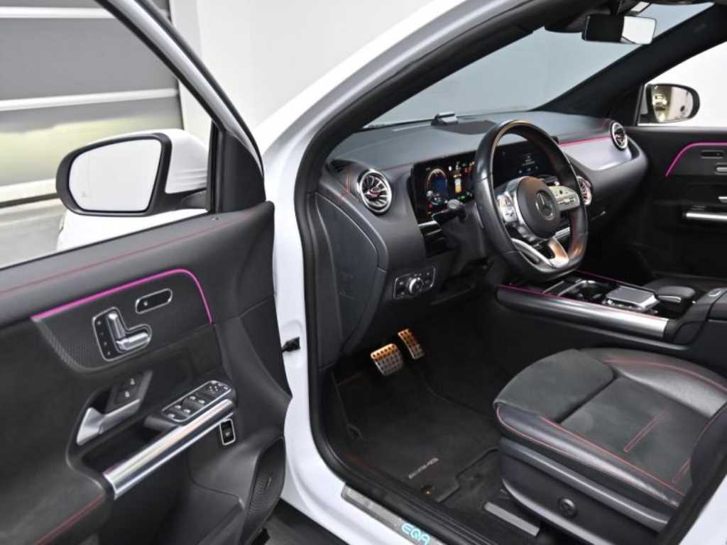 Mercedes Benz EQA - Vista 11